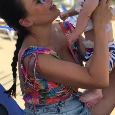 Лили забягна при узото