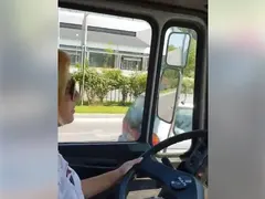 Майката на Сузанита подкара ТИР