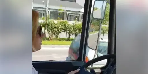 Майката на Сузанита подкара тир