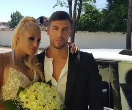 Мъжът на Джулиана Гани й отмъкна колата