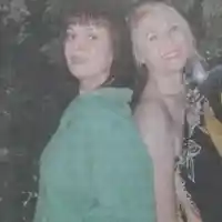 Мариана Векилска го удари на живот! Забавлява се до късна доба с приятелки в клуб