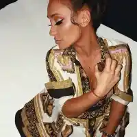 Мария Илиева пие по 4 литра вода за мека като бебешко дупе кожа