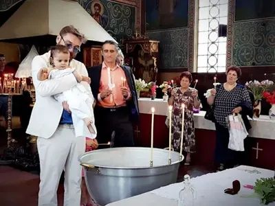 Миро кръсти детето на Фицата (Снимки)