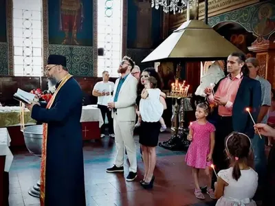 Миро кръсти детето на Фицата (Снимки)