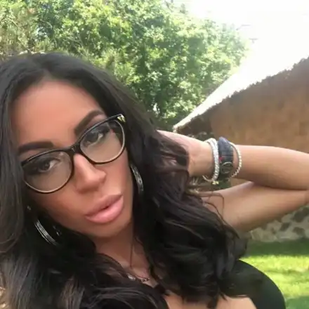 Мис Силикон дели мъж с фолкпевица + ще влиза ли във ВИП Брадър