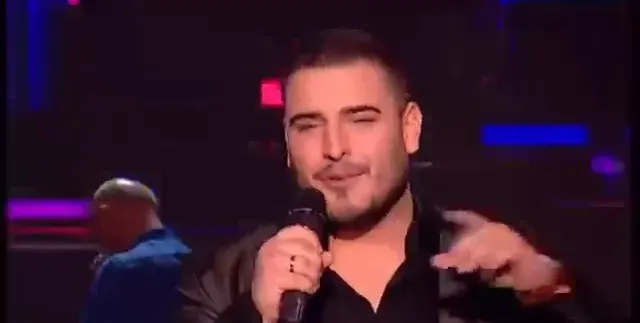 Млатят чалгар като куче на улицата