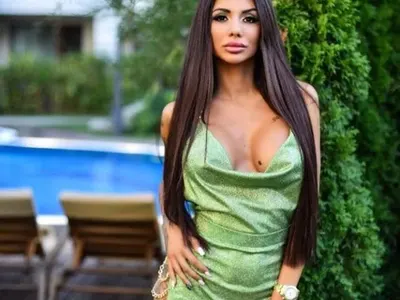 Неделина Цанева стана първата „Мис Силикон естетик“ (Снимки)