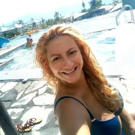 Нели от „Търси се“ се показа без грим