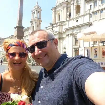 Нели от „Търси се” влюбена в мъжа си 11 години, двойката празнува романтично в Рим