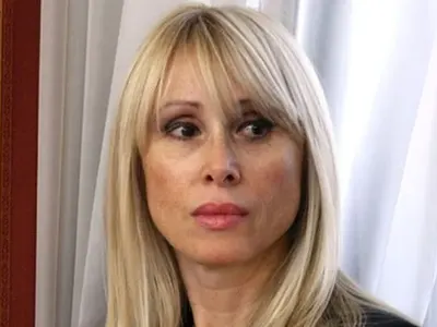 НЛО преследва Кристина Димитрова спалнята й