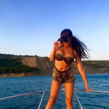 Ново 20: Раздават плеймейтки за награда!