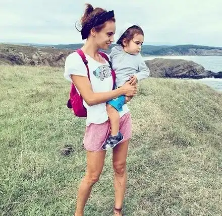 Радина заведе малкия Христо на скалисто море