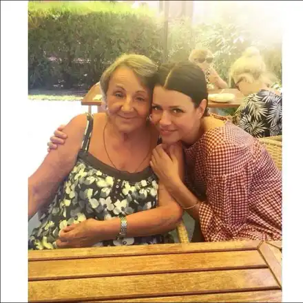 Ралица Паскалева се подмазва на свекървата: Тя е баба - мечта!