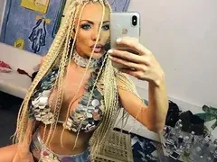 Русата Златка емигрира! Ще последва новия си в Англия
