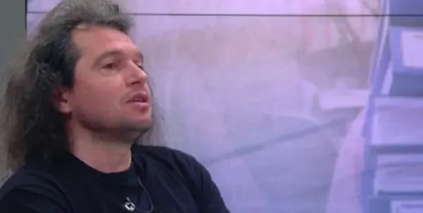 Сценарист на Слави гази закона