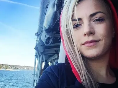 Шаман разваля черна магия на Поли Генова, певицата загубила гласа си и не могла да се оправи с илачи