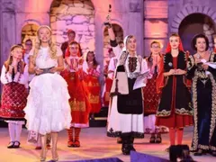 Скандал на „Пирин фолк“: Народна певица окраде Тончо Русев!