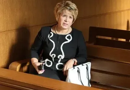 Скъса джоба! Масларова яхна Субару само за 8 бона! Остана и без шофьор