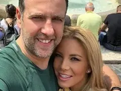 След траура идват и радостите! Емилия на меден месец
