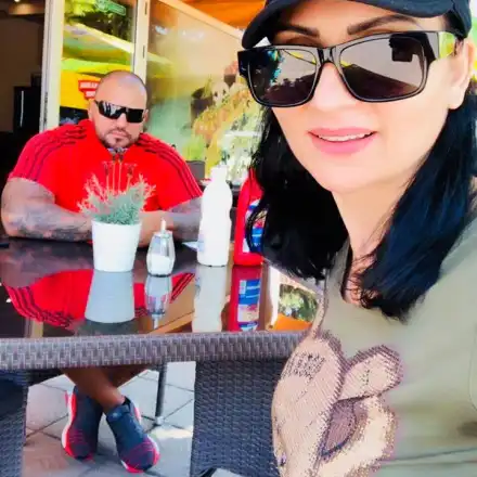 Софка плаща на Гринго по 100 кинта на ден