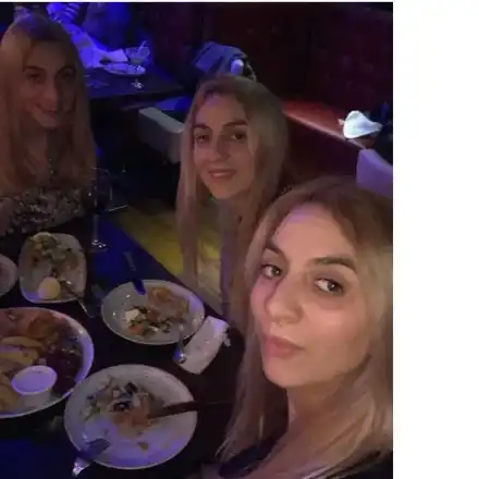 Тризначките се скриха в Лондон от съда! Още не са платили 5-те бона на Нико Тупарев