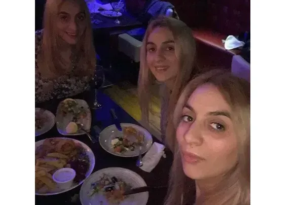 Тризначките се скриха в Лондон от съда! Още не са платили 5-те бона на Нико Тупарев