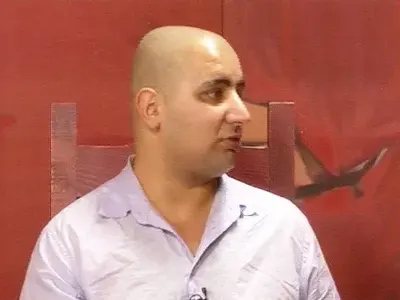 Участник в „Биг Брадър” и издирван от Интерпол се завърна след 9 месеца в дубайски затвор! Ето първите му думи