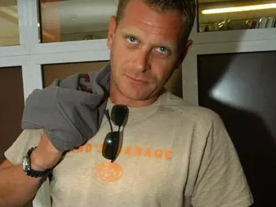 Вергов и Азис с 5000 пъти по евтин подкуп от Бекъм! Кошмарът на БГ звездите - жертва на хакери