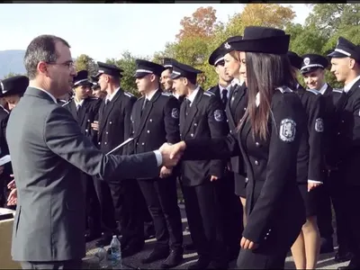 Врачанка е най-горещата БГ полицайка