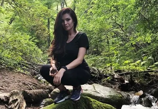Защо Преслава непрекъснато си крие корема? Причината застрашава както нейния живот, така и този на бебето