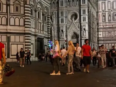 Адриана и Криси Монова влюбени във Флоренция