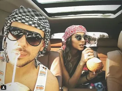 Алекс Петканова се вози без колан