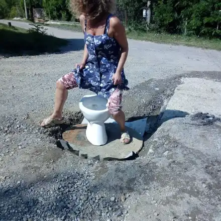 Александра Василева пикае на открито