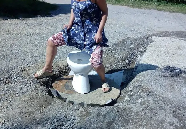 Александра Василева пикае на открито