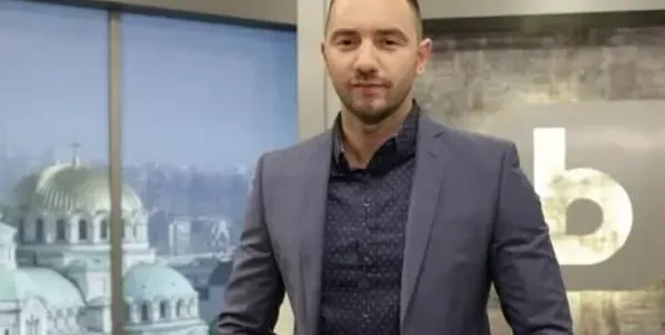 Антон Хекимян става правист