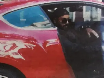 Азис с „Бентли“ за 600 бона и шофьор, който е на негово разположение 24/7