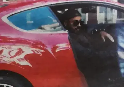 Азис с „Бентли“ за 600 бона и шофьор, който е на негово разположение 24/7