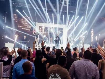 Азис с разбиващо парти в Megami Club Пловдив! Отнесе най-бурните аплодисменти