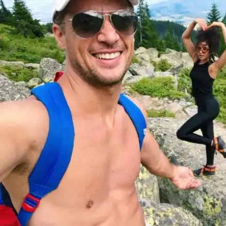 Близначката Алекс би шута на бившия на Соня Васи