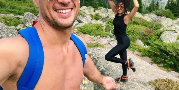 Близначката Алекс би шута на бившия на Соня Васи