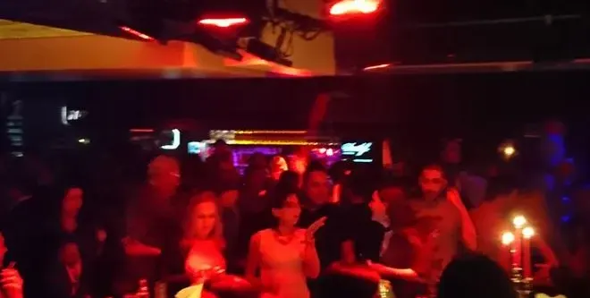 Цветанка Ризова не излиза от баровете, дъни само твърд алкохол и цигари