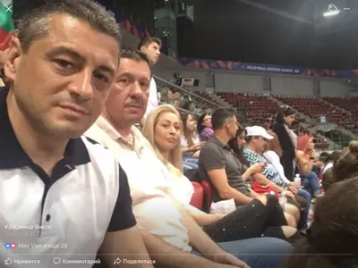 Ексклузивно в HotArena! Службите разследват любовен скандал между държавна чиновничка и висш политик от БСП! (Има и голи снимки, ВИЖТЕ)