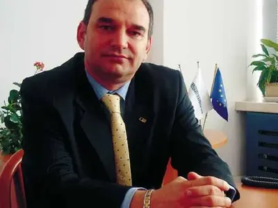 Ексклузивно в HotArena! Службите разследват любовен скандал между държавна чиновничка и висш политик от БСП! (Има и голи снимки, ВИЖТЕ)