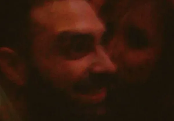 Ексклузивно в HotArena! Това ли е новата на Тото? Появи се снимка как го целува, а той яко се кефи!