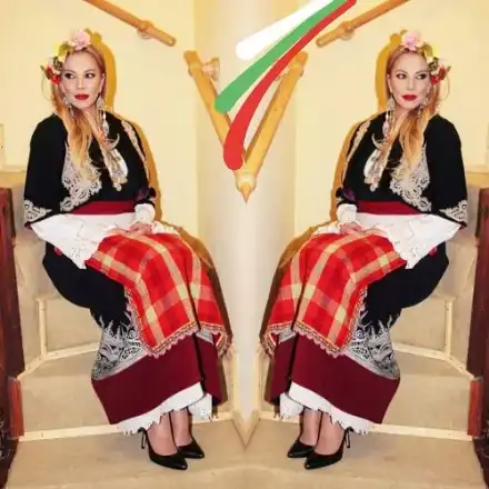 Емилия надяна носия