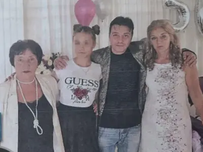 Ето я сестрата на Стоичков по бански! Ицо пропусна 50-ия й рожден ден