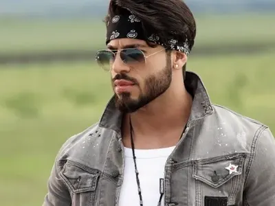 Фики кръшка на Гюлджан с богата любовница! Баща му го учи да не стои на сухо