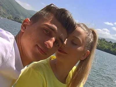 Гаджето на Мишето й подари пръстен за 2 бона (Вижте СНИМКА на бижуто по-долу + СГОДЕНА ли е)