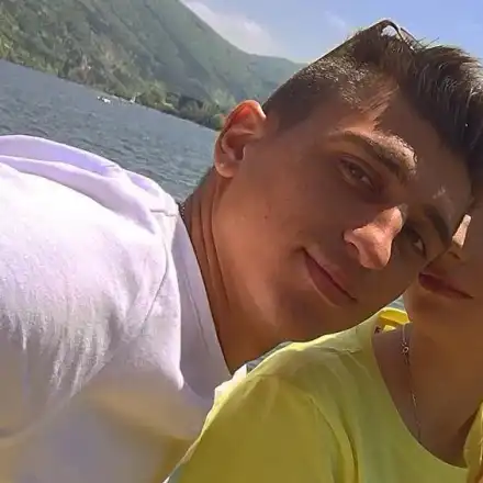 Гаджето на Мишето й подари пръстен за 2 бона (Вижте СНИМКА на бижуто по-долу + СГОДЕНА ли е)