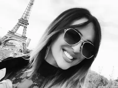 Глория се влюби в Париж! Певицата изглежда чудесно (СНИМКИ)